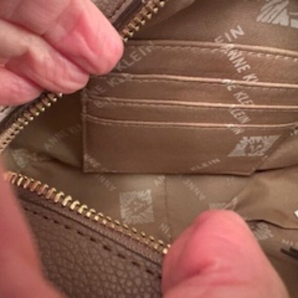 Anne Klein Handbag - Picture 3 of 5